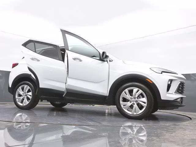 2024 Summit White Buick Encore GX Preferred FWD SUV