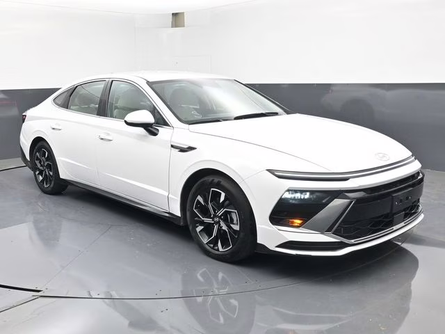 2025 Serenity White Hyundai Sonata SEL FWD Sedan