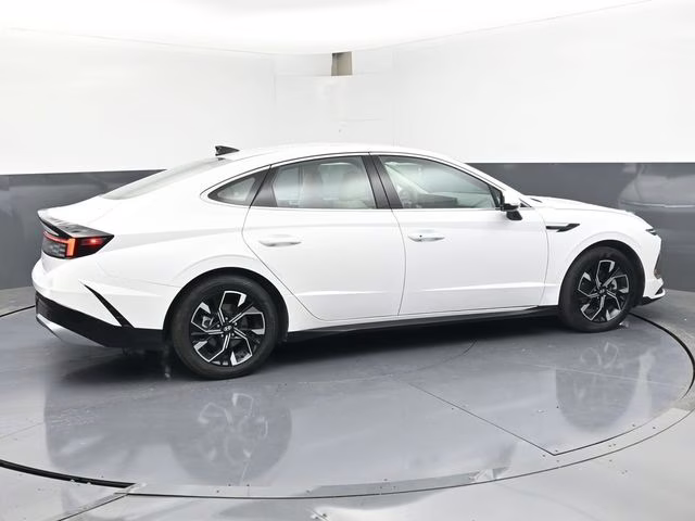 2025 Serenity White Hyundai Sonata SEL FWD Sedan