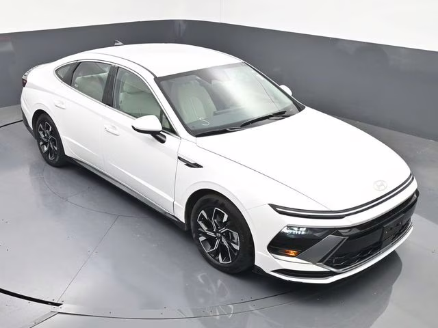 2025 Serenity White Hyundai Sonata SEL FWD Sedan