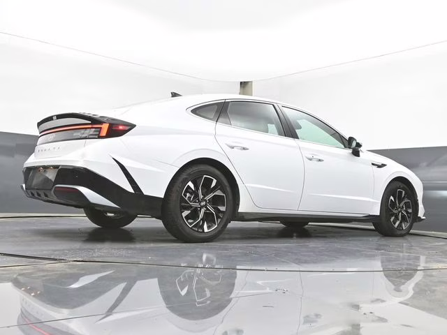 2025 Serenity White Hyundai Sonata SEL FWD Sedan