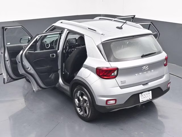 2025 Shimmering Silver Hyundai Venue SEL FWD SUV