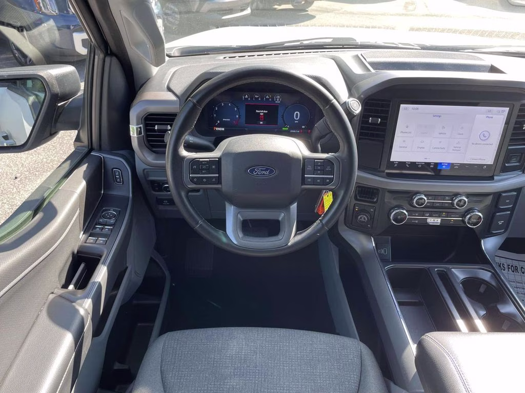 2025 Oxford White Ford F-150 XLT 4X4 Truck