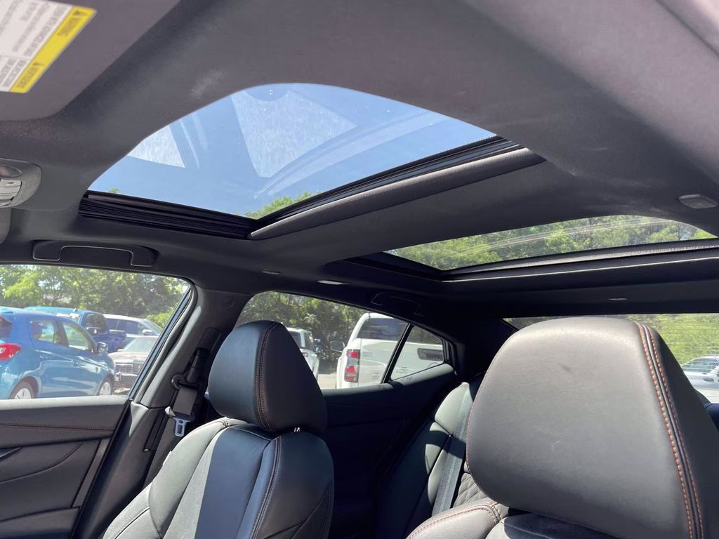 2023 Pearl White Tricoat Nissan Maxima SR FWD Sedan
