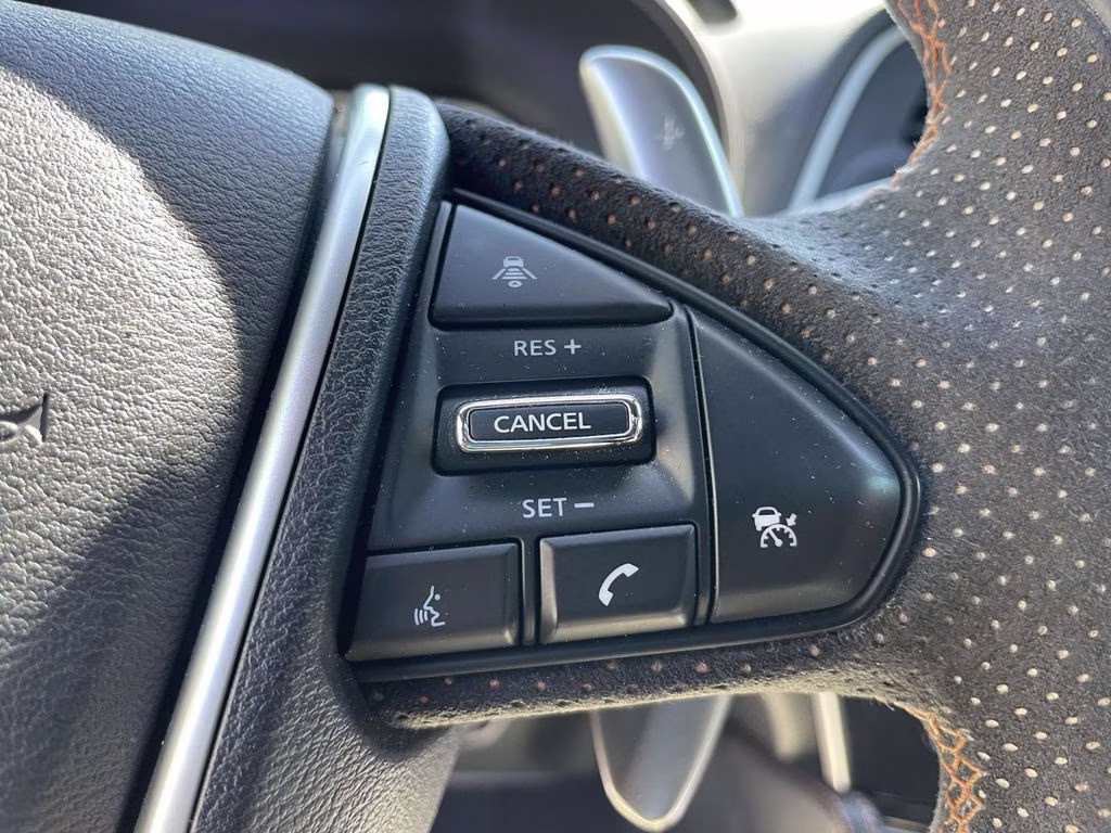 2023 Pearl White Tricoat Nissan Maxima SR FWD Sedan