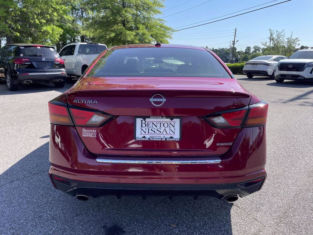 2023 Scarlet Ember Tintcoat Nissan Altima 2.0 SR FWD Sedan