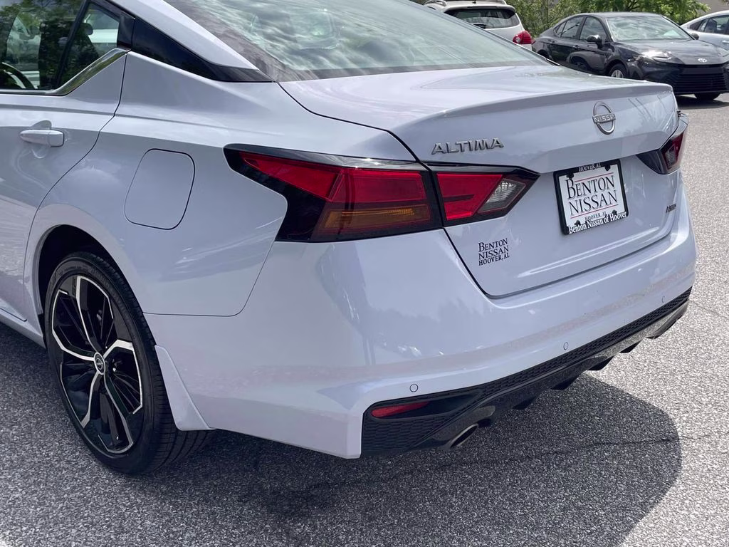 2025 Gray Sky Pearl Nissan Altima 2.5 SR AWD Sedan