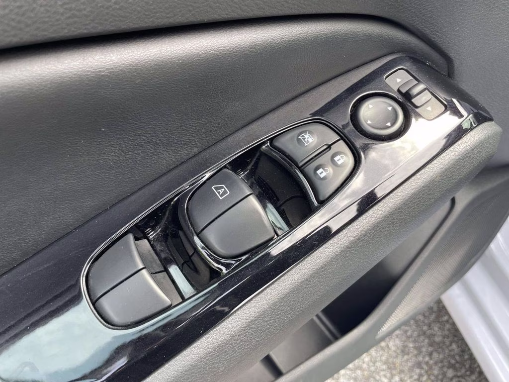 2025 Gray Sky Pearl Nissan Altima 2.5 SR AWD Sedan