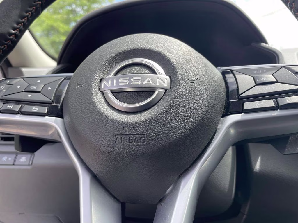 2025 Gray Sky Pearl Nissan Altima 2.5 SR AWD Sedan