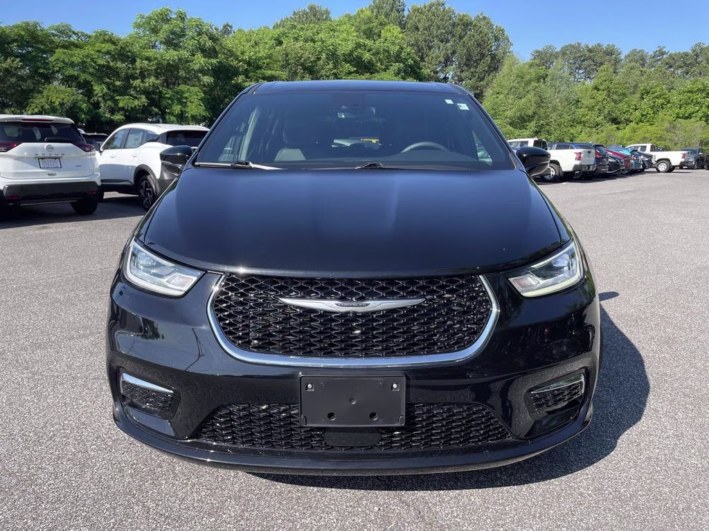 2025 Diamond Black Crystal Pearlcoat Chrysler Pacifica Select FWD Van