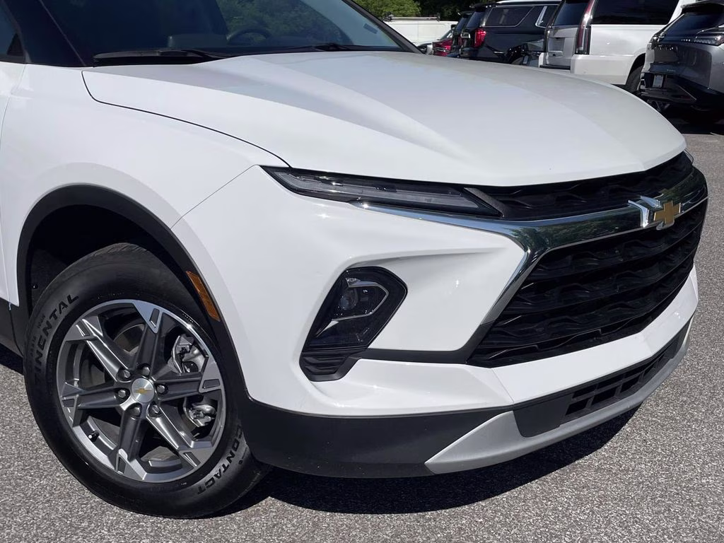 2025 Summit White Chevrolet Blazer LT FWD SUV