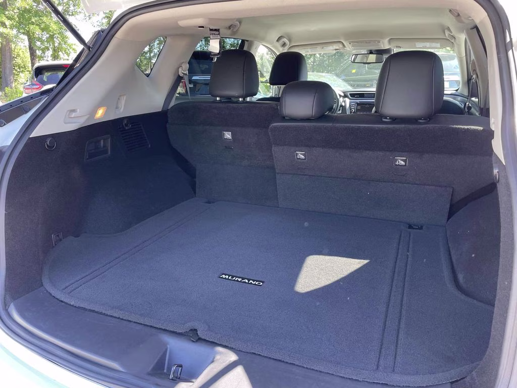 2024 Pearl White Tricoat Nissan Murano SV FWD SUV