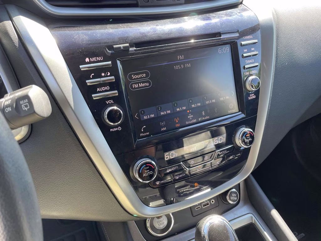 2024 Pearl White Tricoat Nissan Murano SV FWD SUV