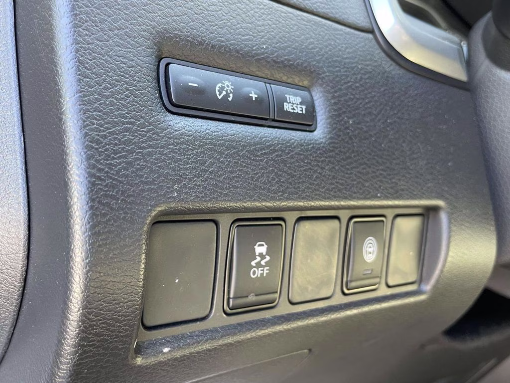 2024 Pearl White Tricoat Nissan Murano SV FWD SUV