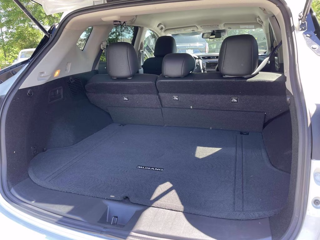 2024 Pearl White Tricoat Nissan Murano SV FWD SUV