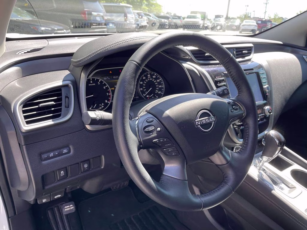 2024 Pearl White Tricoat Nissan Murano SV FWD SUV