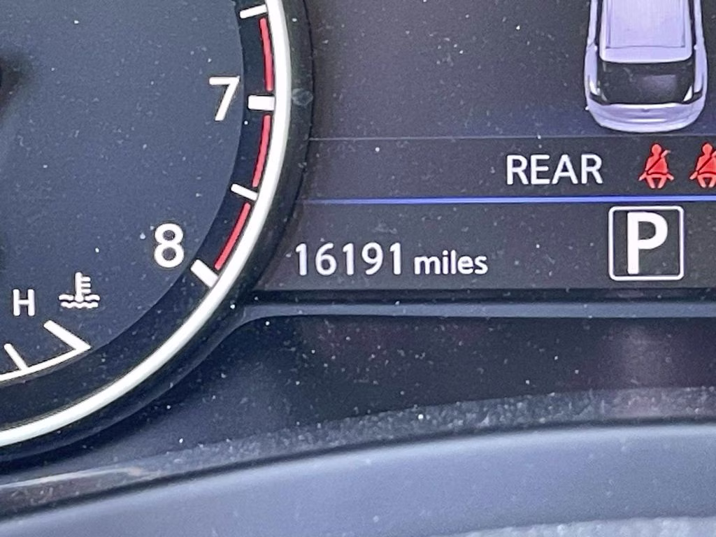 2024 Pearl White Tricoat Nissan Murano SV FWD SUV