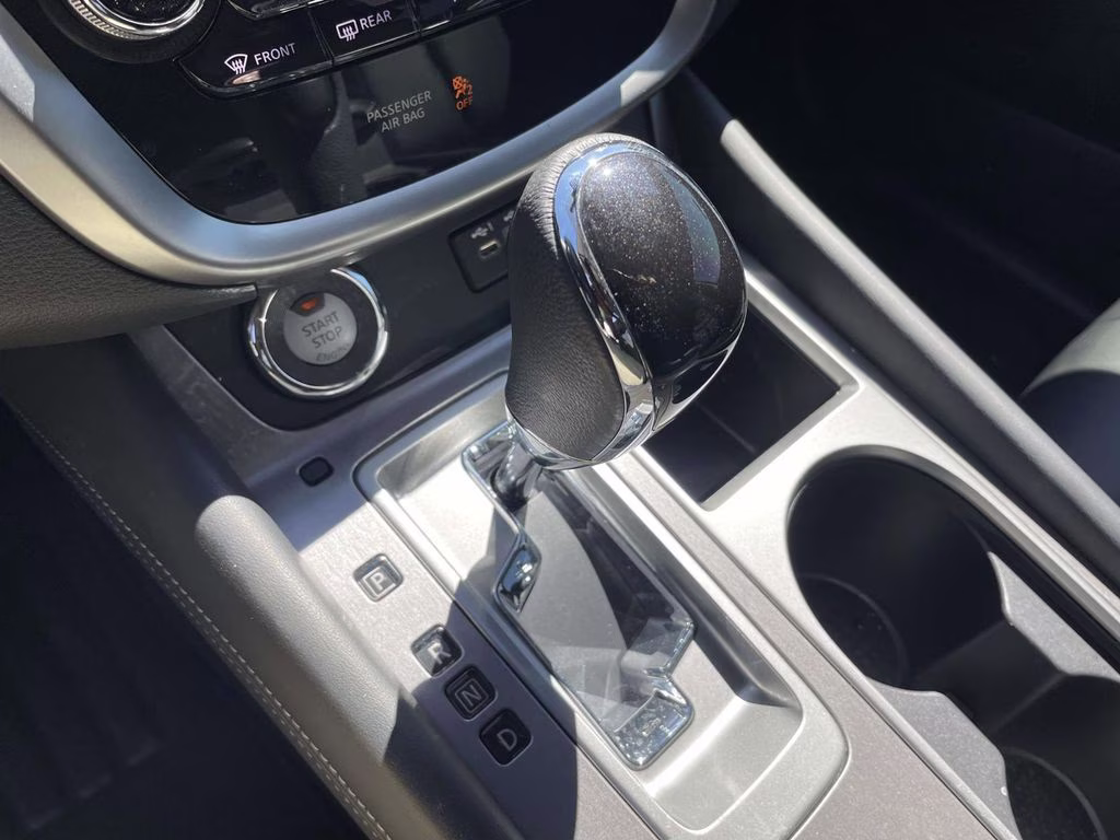 2024 Pearl White Tricoat Nissan Murano SV FWD SUV