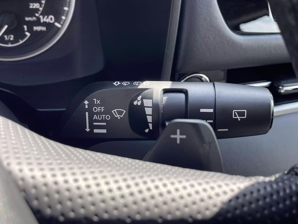 2025 Gray Mitsubishi Outlander SE FWD SUV