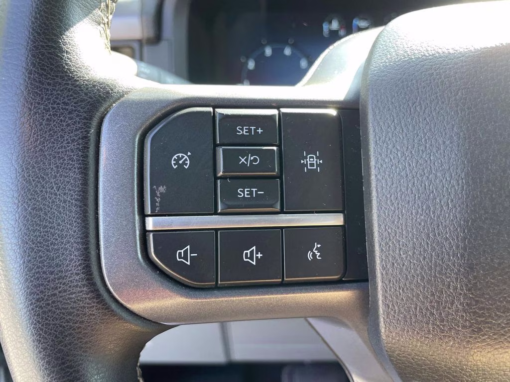 2025 Oxford White Ford F-150 XLT 4X4 Truck