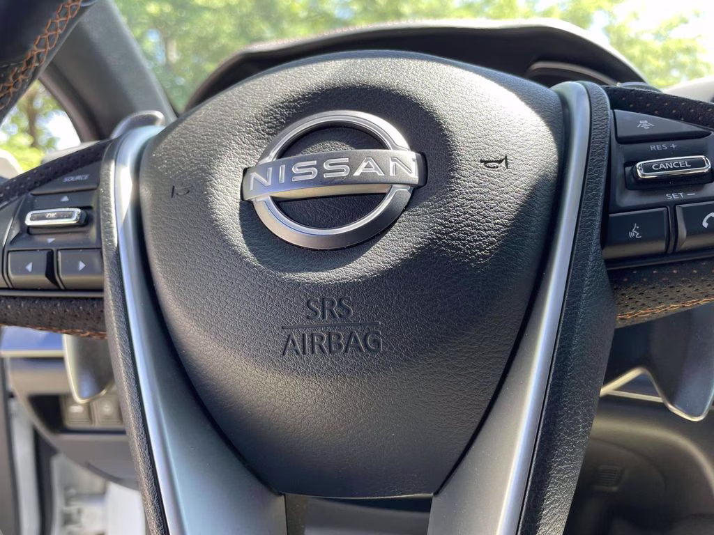 2023 Pearl White Tricoat Nissan Maxima SR FWD Sedan