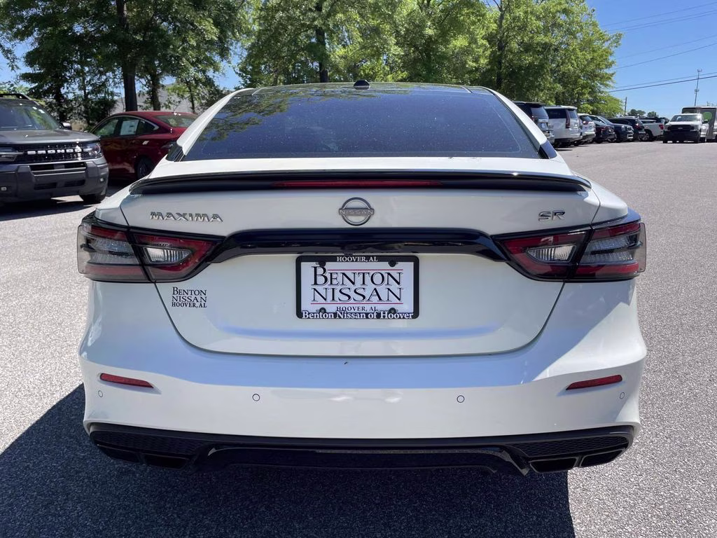 2023 Pearl White Tricoat Nissan Maxima SR FWD Sedan