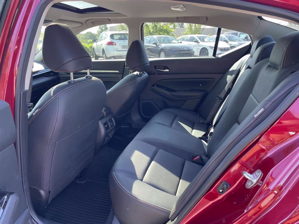 2023 Scarlet Ember Tintcoat Nissan Altima 2.0 SR FWD Sedan