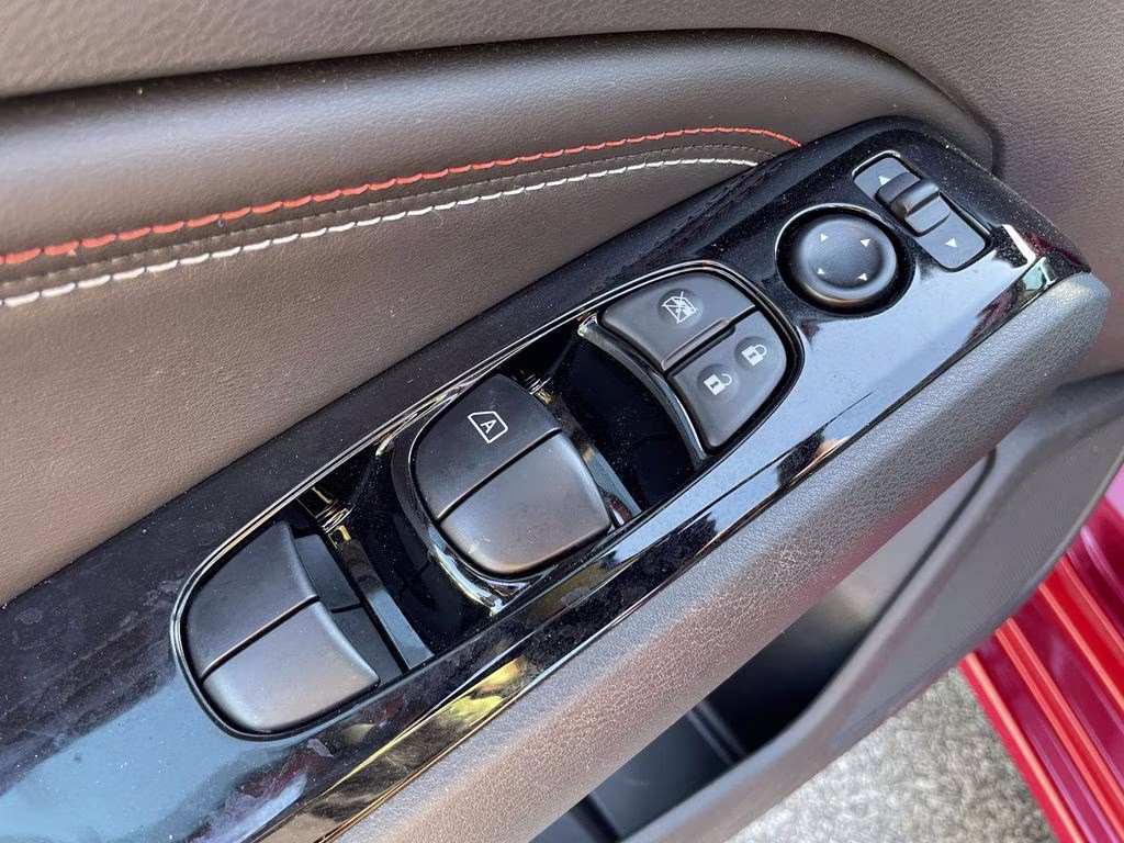2023 Scarlet Ember Tintcoat Nissan Altima 2.0 SR FWD Sedan