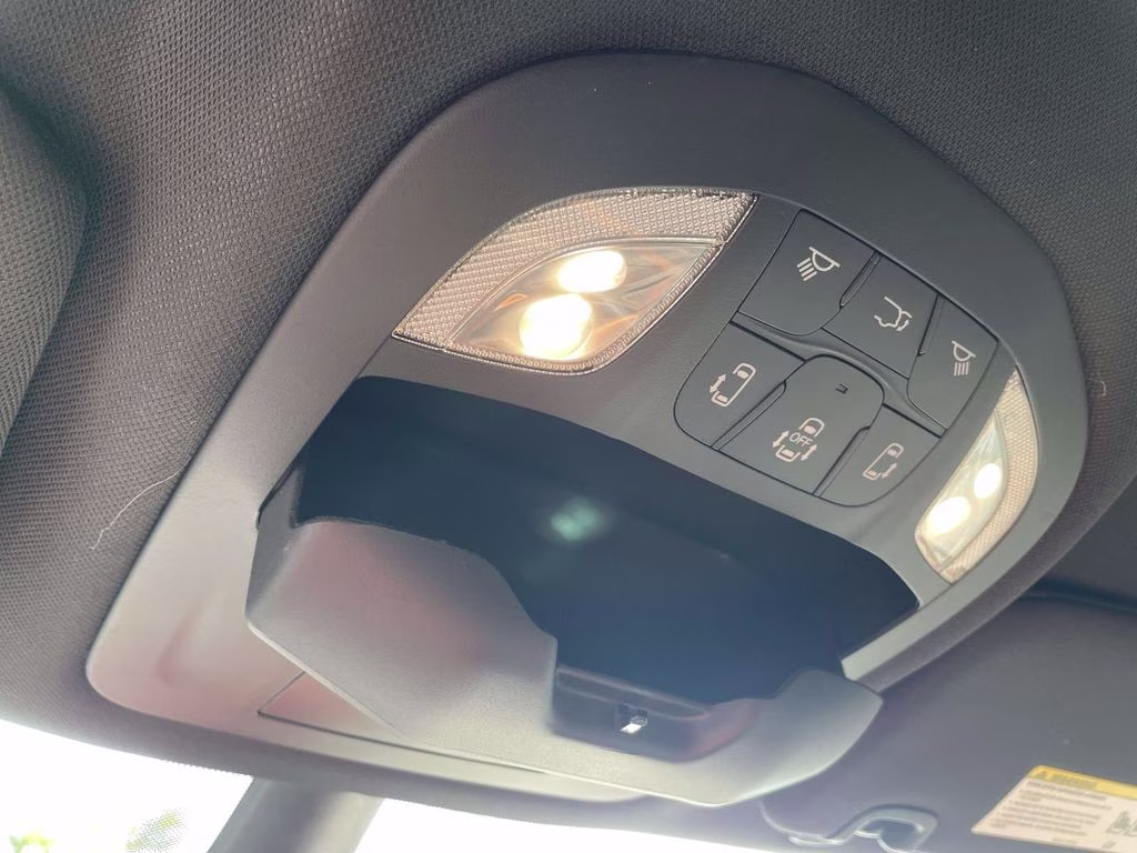 2025 Diamond Black Crystal Pearlcoat Chrysler Pacifica Select FWD Van