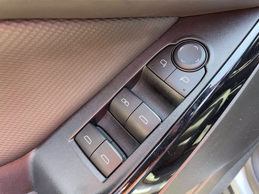 2025 Sterling Gray Metallic Chevrolet Equinox LT AWD SUV