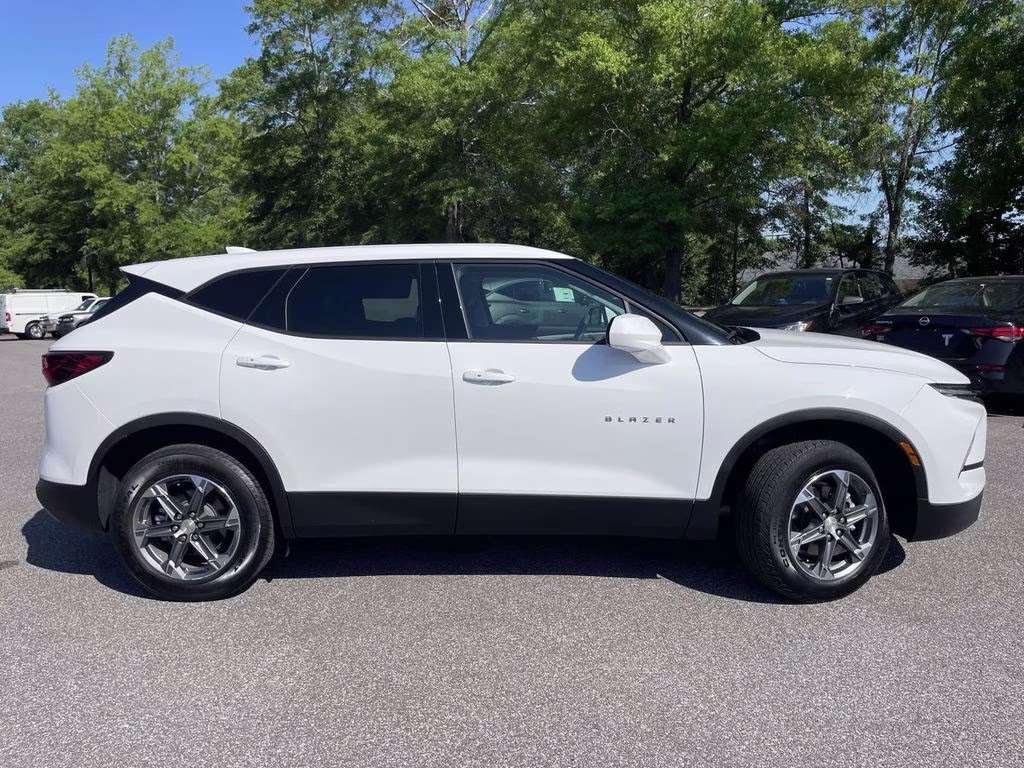 2025 Summit White Chevrolet Blazer LT FWD SUV