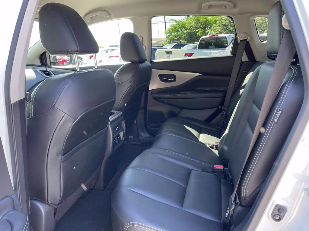 2024 Pearl White Tricoat Nissan Murano SV FWD SUV