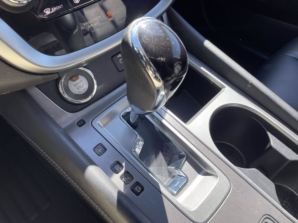 2024 Pearl White Tricoat Nissan Murano SV FWD SUV