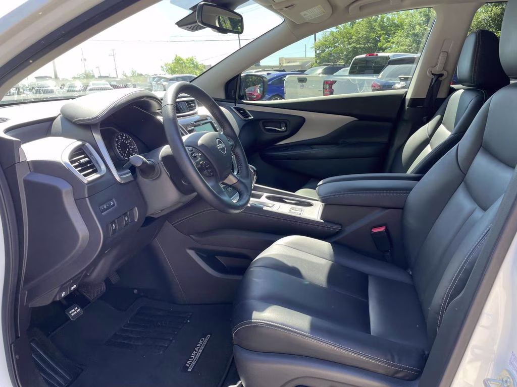 2024 Pearl White Tricoat Nissan Murano SV FWD SUV