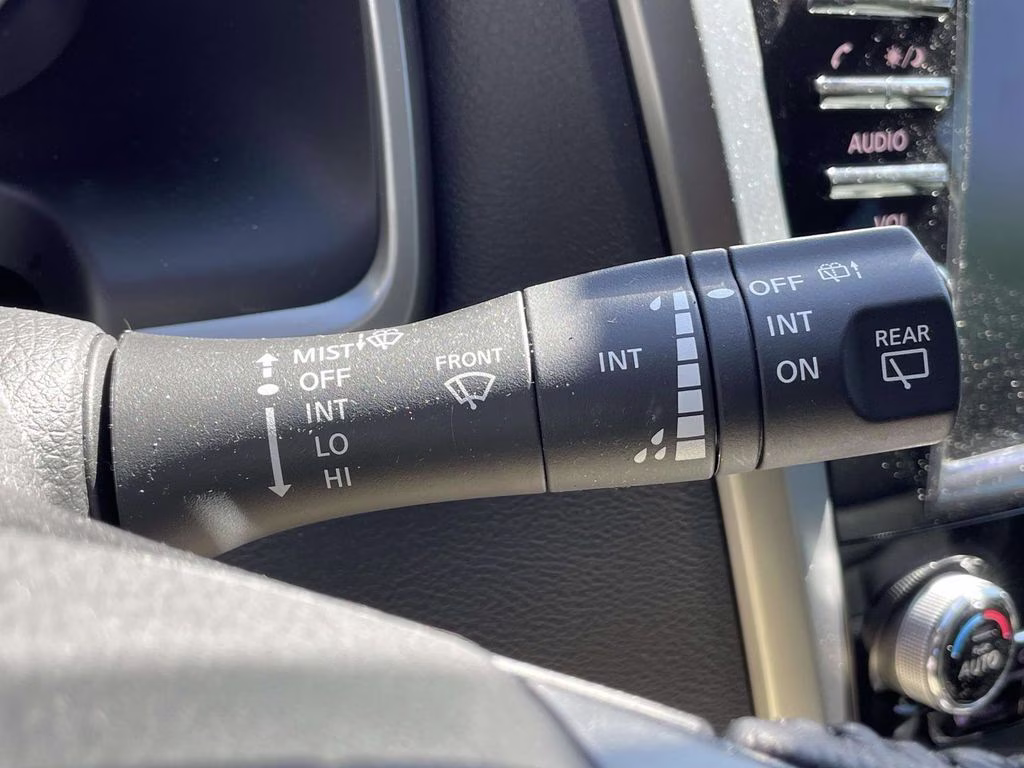 2024 Pearl White Tricoat Nissan Murano SV FWD SUV