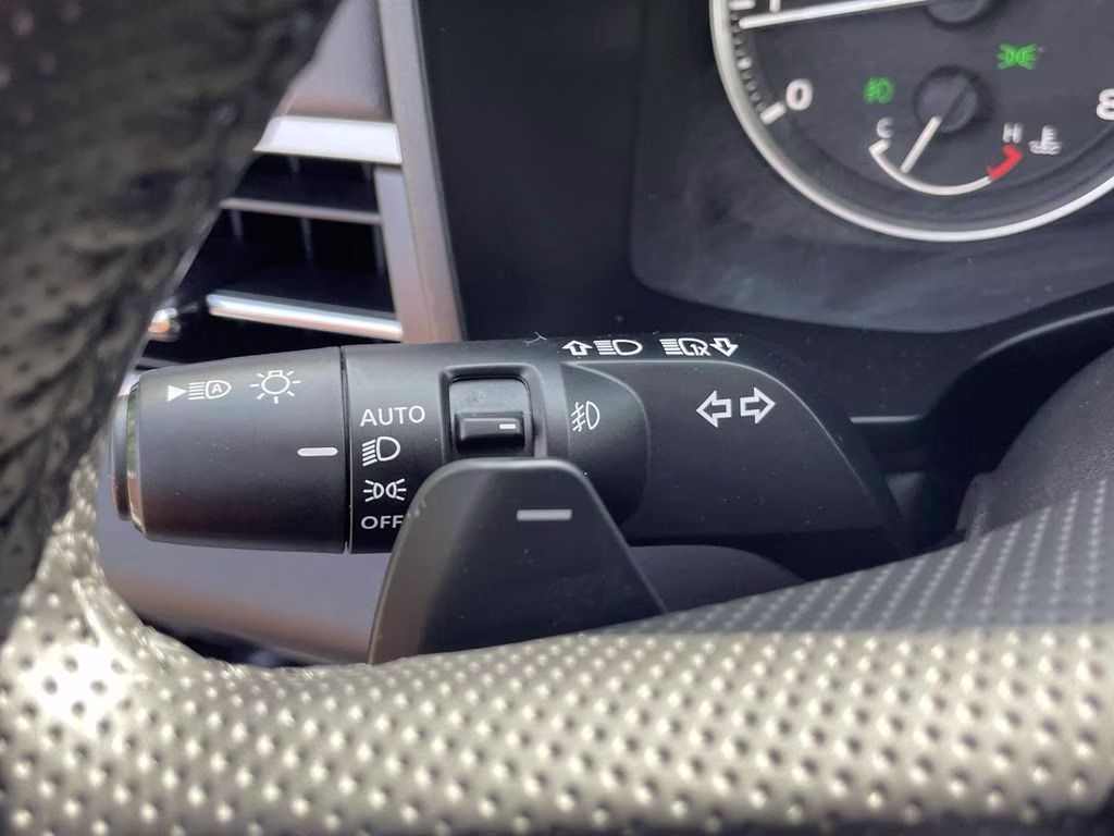 2025 Gray Mitsubishi Outlander SE FWD SUV