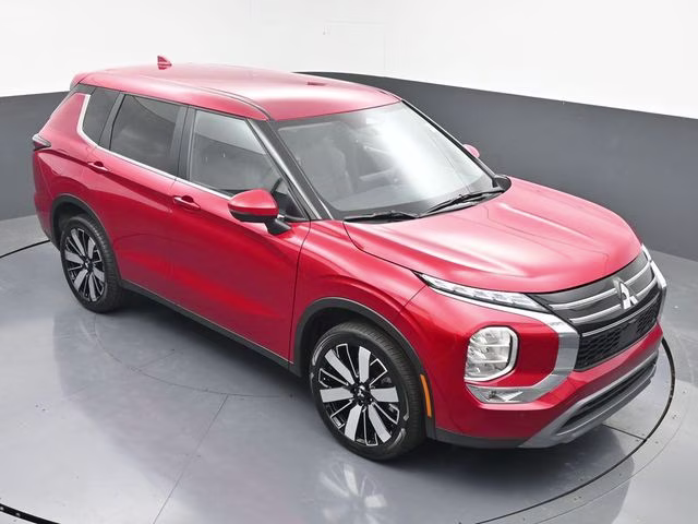 2025 Red Mitsubishi Outlander SE FWD SUV