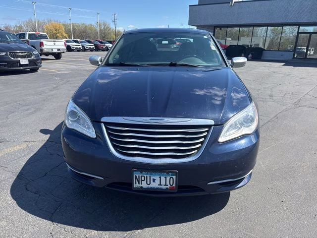 2013 True Blue Pearlcoat Chrysler 200 Limited FWD Sedan