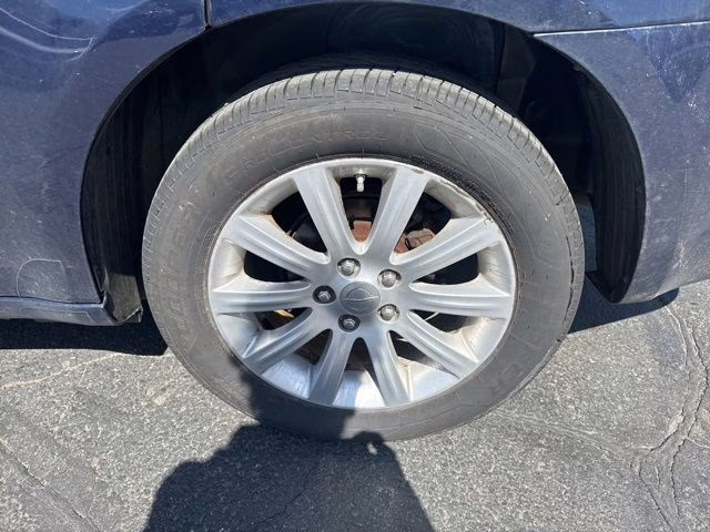 2013 True Blue Pearlcoat Chrysler 200 Limited FWD Sedan