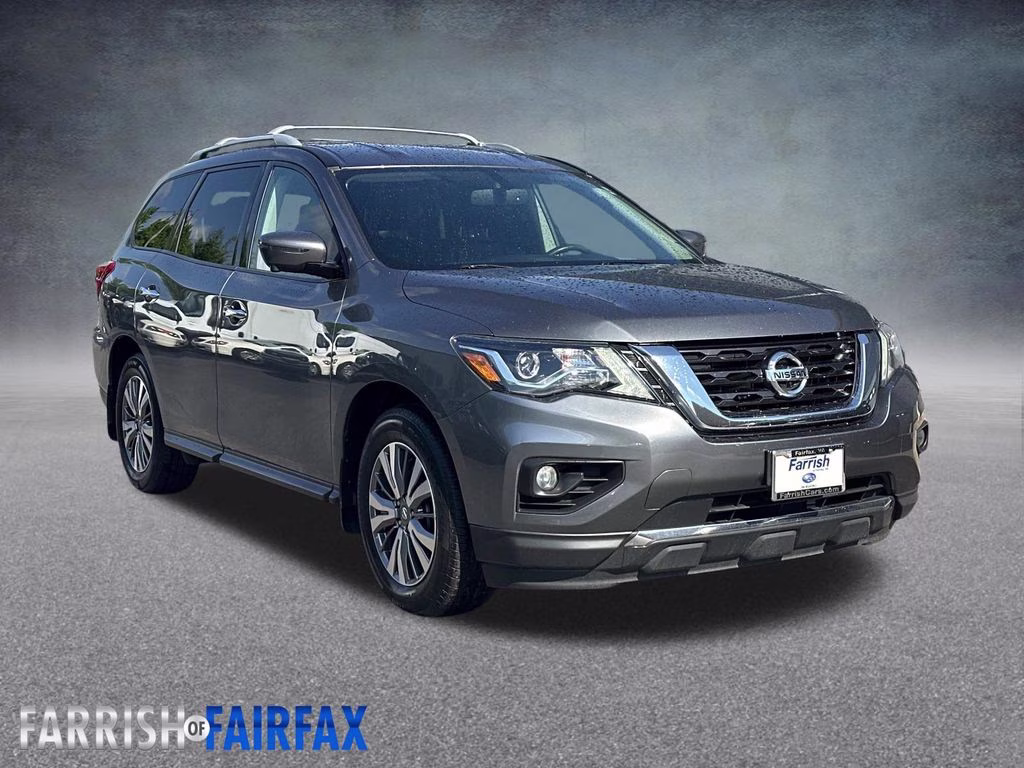 2019 Gun Metallic Nissan Pathfinder SL FWD SUV