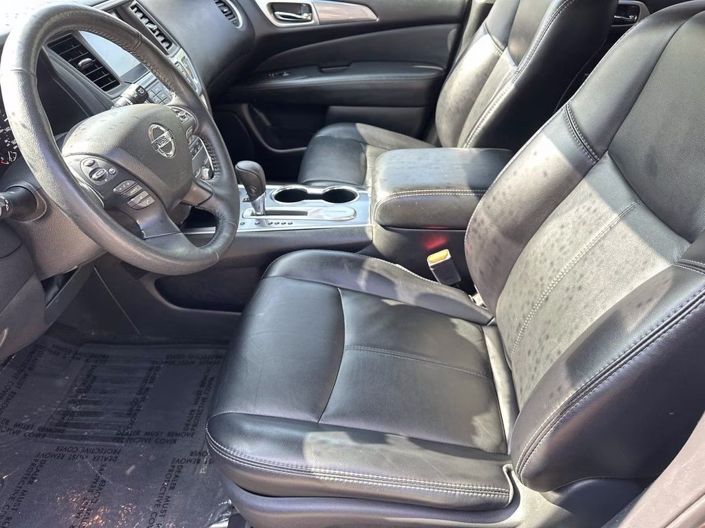 2019 Gun Metallic Nissan Pathfinder SL FWD SUV