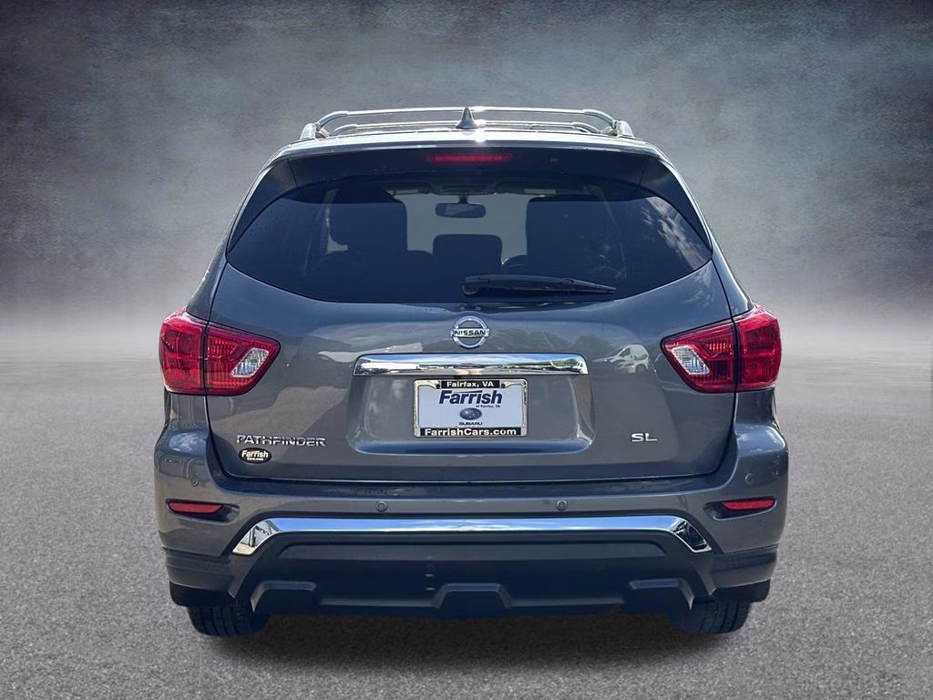 2019 Gun Metallic Nissan Pathfinder SL FWD SUV