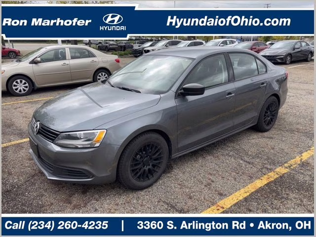 2014 Platinum Gray Metallic Volkswagen Jetta 2.0L S FWD Sedan