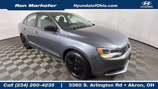 2014 Platinum Gray Metallic Volkswagen Jetta 2.0L S FWD Sedan