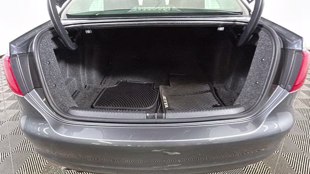 2014 Platinum Gray Metallic Volkswagen Jetta 2.0L S FWD Sedan