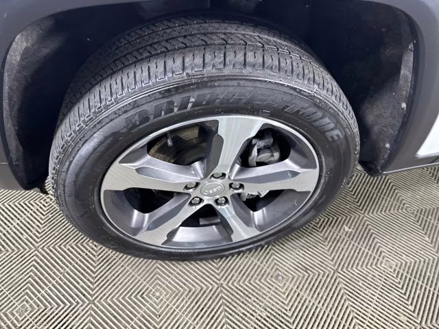2023 Bright White Clearcoat Jeep Grand Cherokee 4xe 4X4 SUV