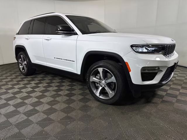 2023 Bright White Clearcoat Jeep Grand Cherokee 4xe 4X4 SUV