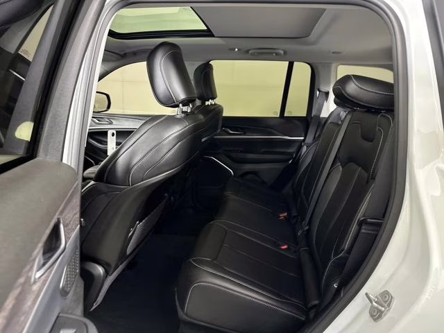 2023 Bright White Clearcoat Jeep Grand Cherokee 4xe 4X4 SUV