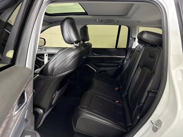 2023 Bright White Clearcoat Jeep Grand Cherokee 4xe 4X4 SUV