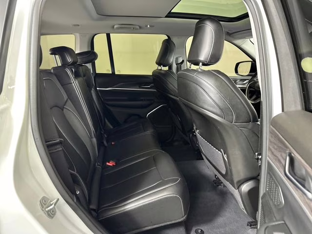 2023 Bright White Clearcoat Jeep Grand Cherokee 4xe 4X4 SUV